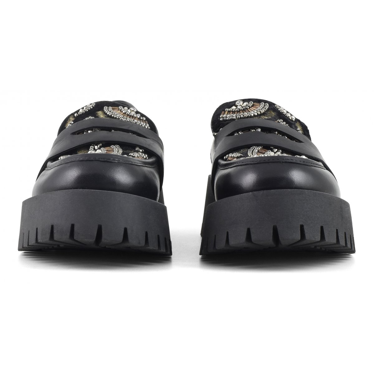 Mocassino con ricamo