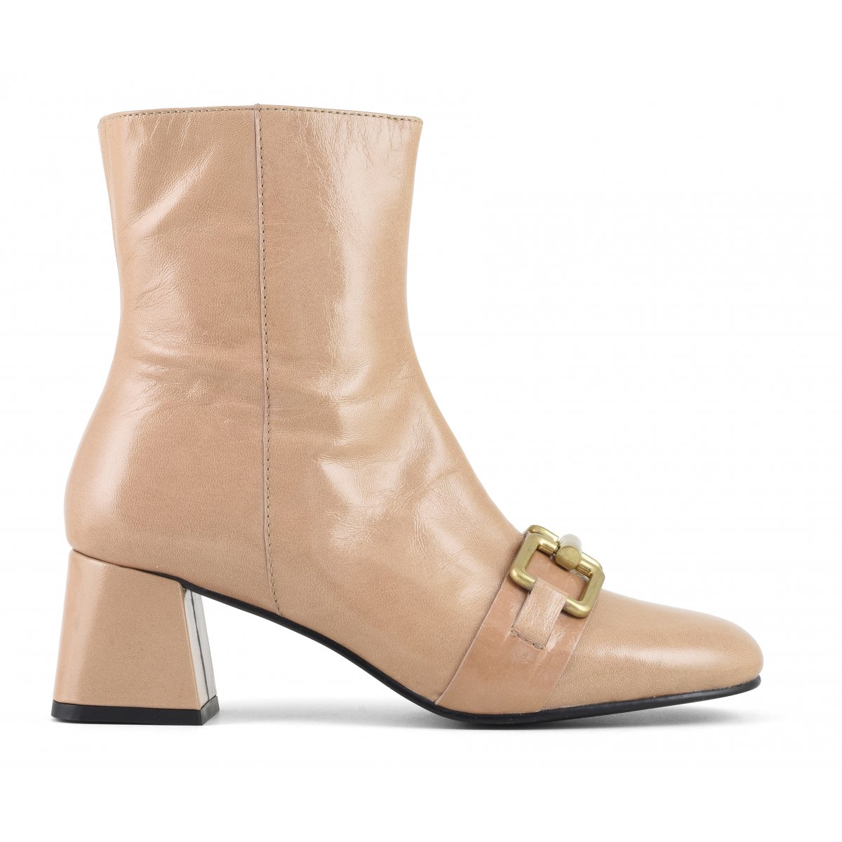 Stivaletto con tacco in vernice