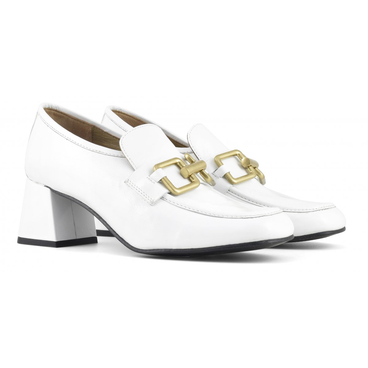 Mocassino con tacco in vernice