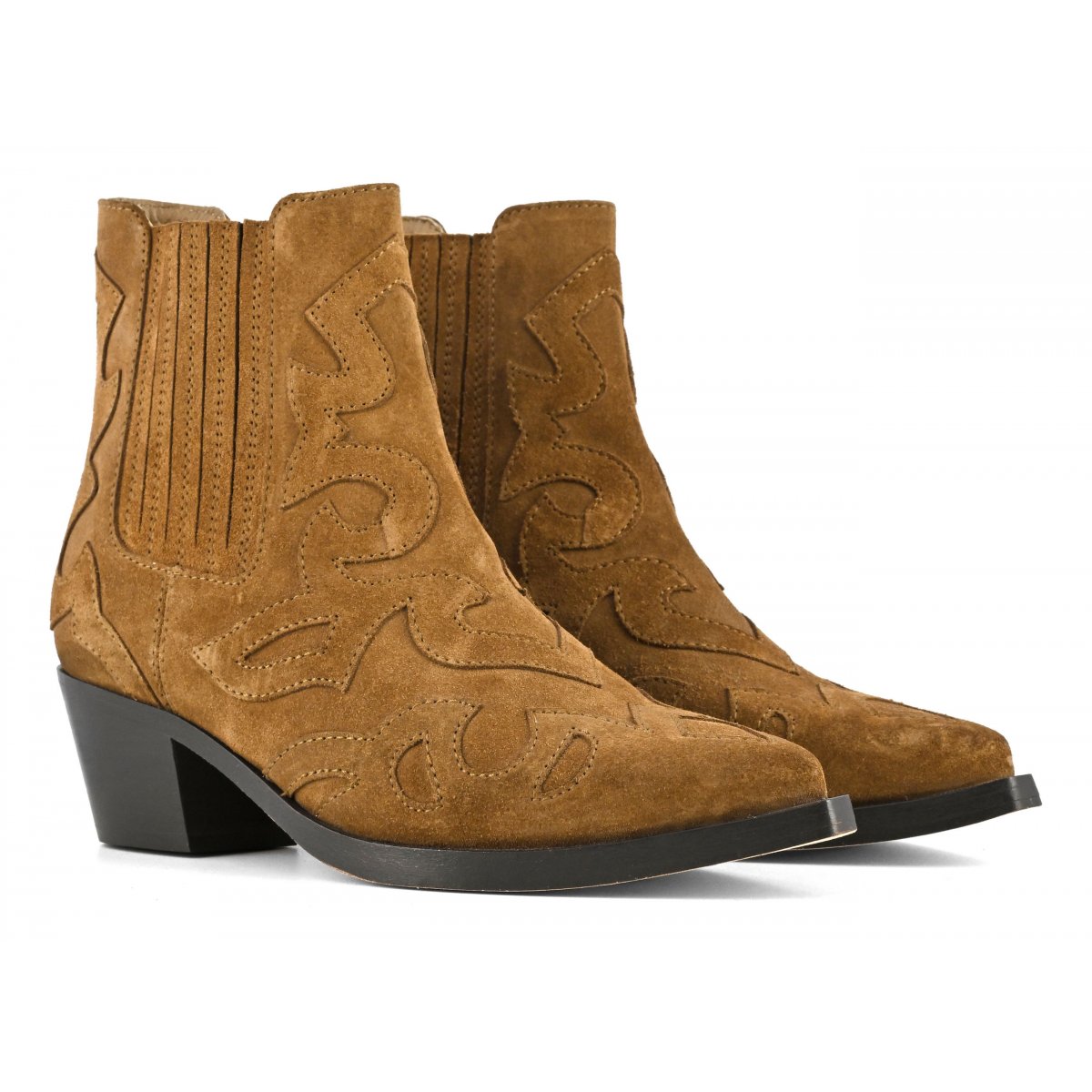 Stivale texano basso con tagli in rilievo