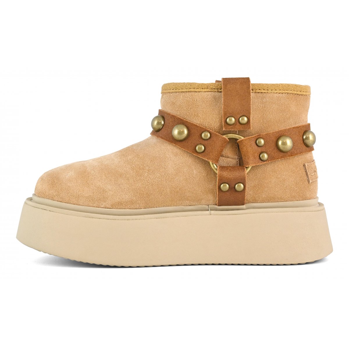 Stivale su suola platform con borchie