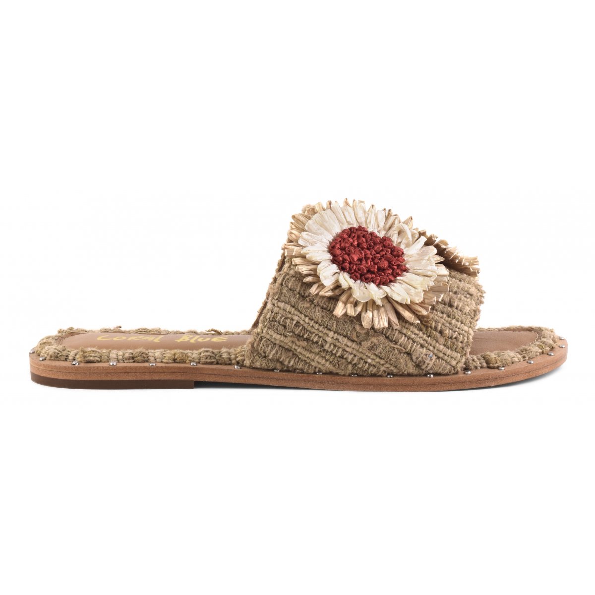 Sandalo in seta grezza con accessori in raffia
