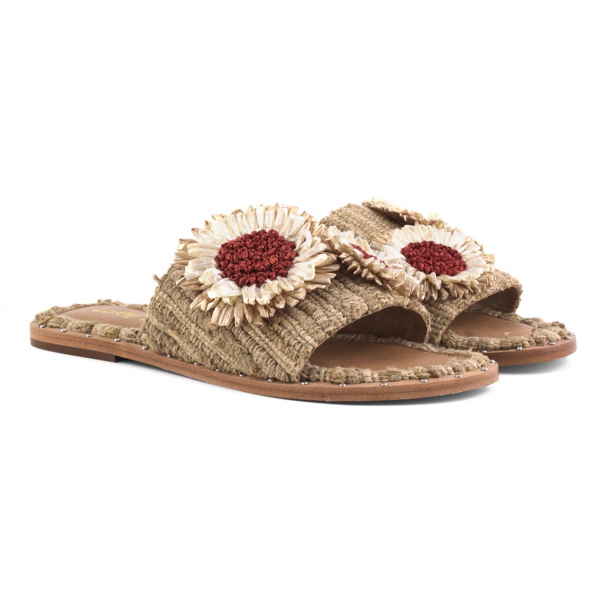 Sandalo in seta grezza con accessori in raffia