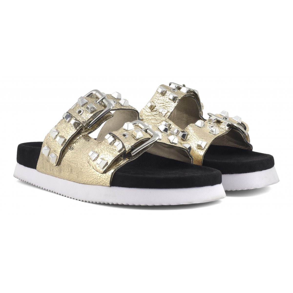 Sandali in pelle laminata con fibbie e borchie