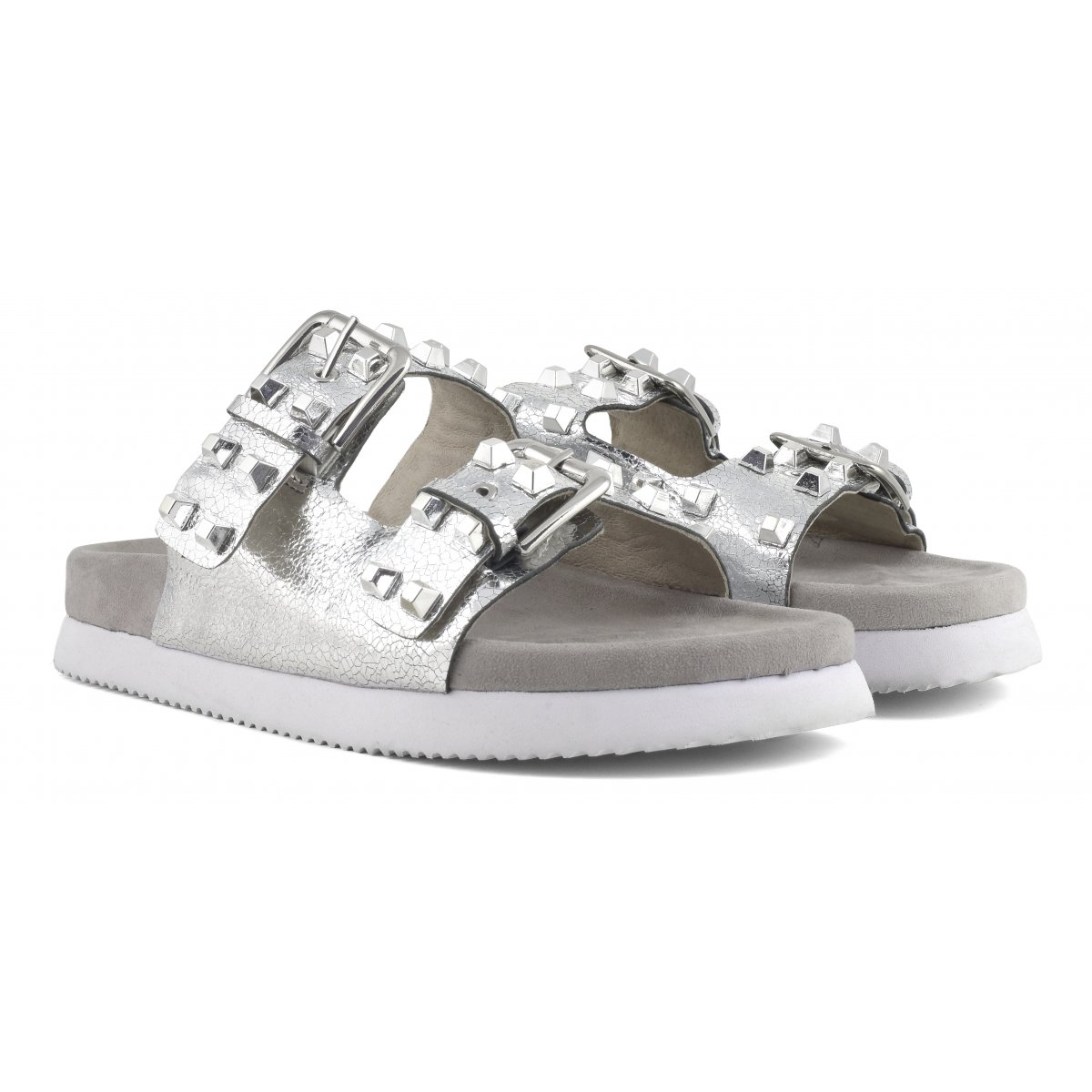 Sandali in pelle laminata con fibbie e borchie