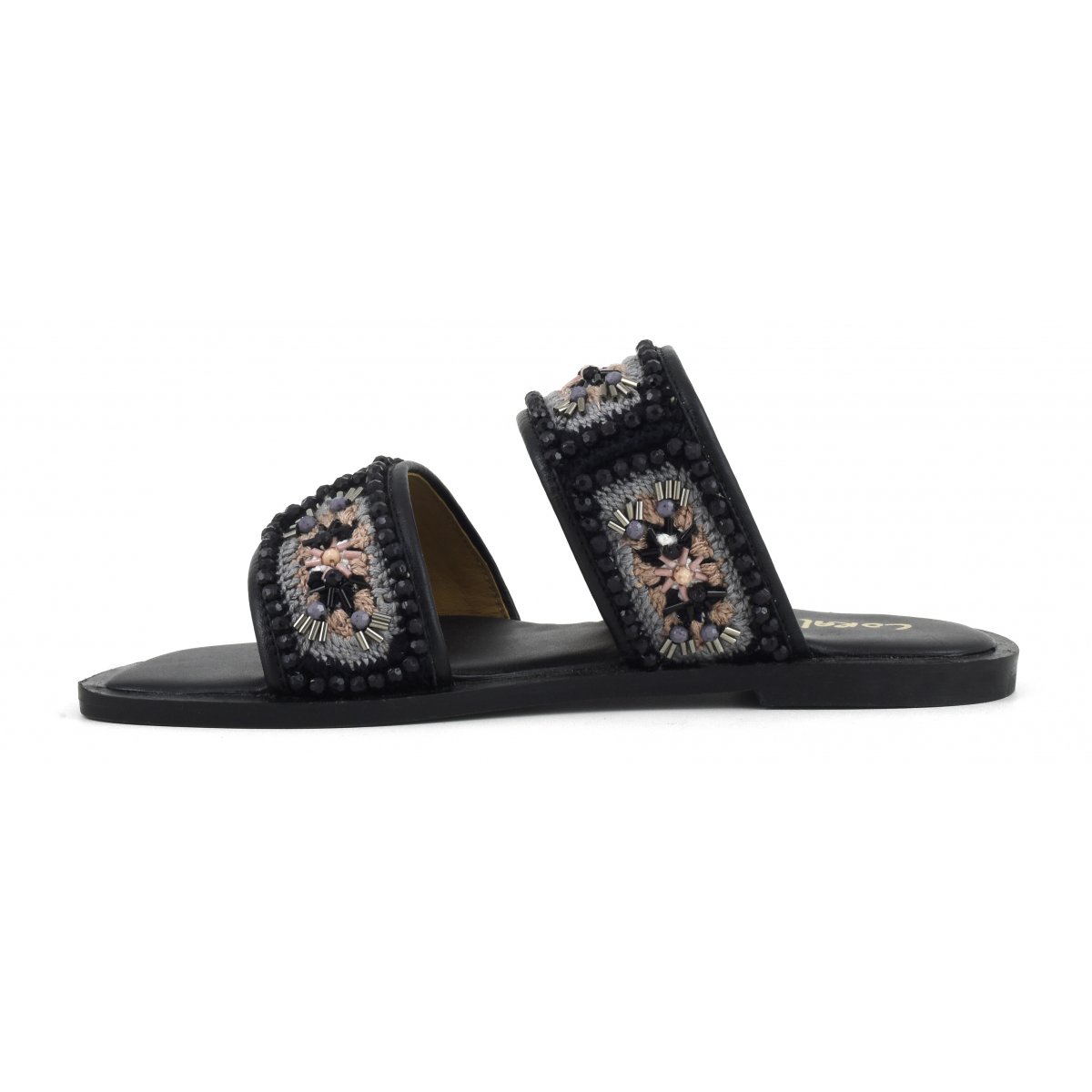 Sandalo con doppia fascia in crochet e perline