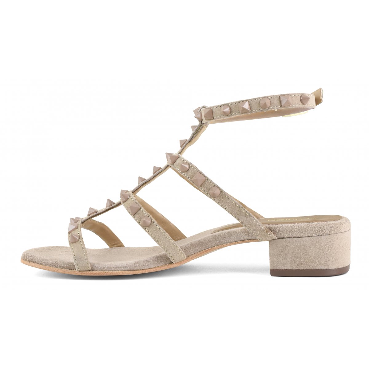 Sandalo tacco e borchie