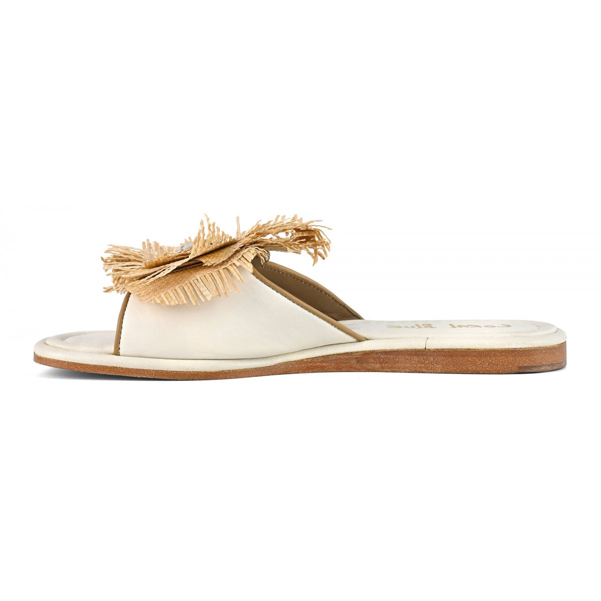 Sandalo in pelle con fiore in rafia