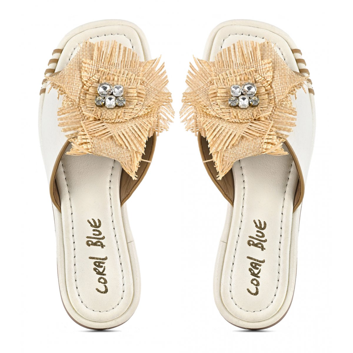 Sandalo in pelle con fiore in rafia