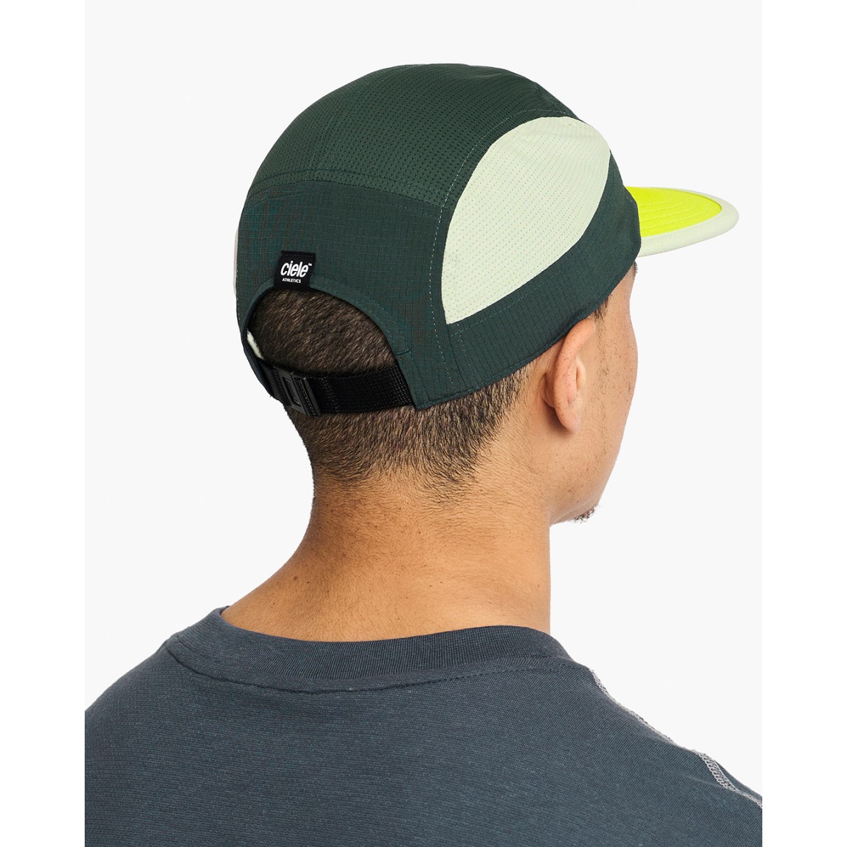 GO Cap Field IconicBar