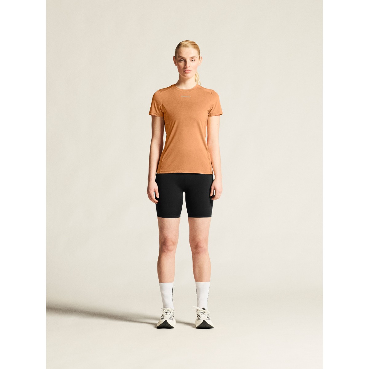 Adv essence ss tee 2 w