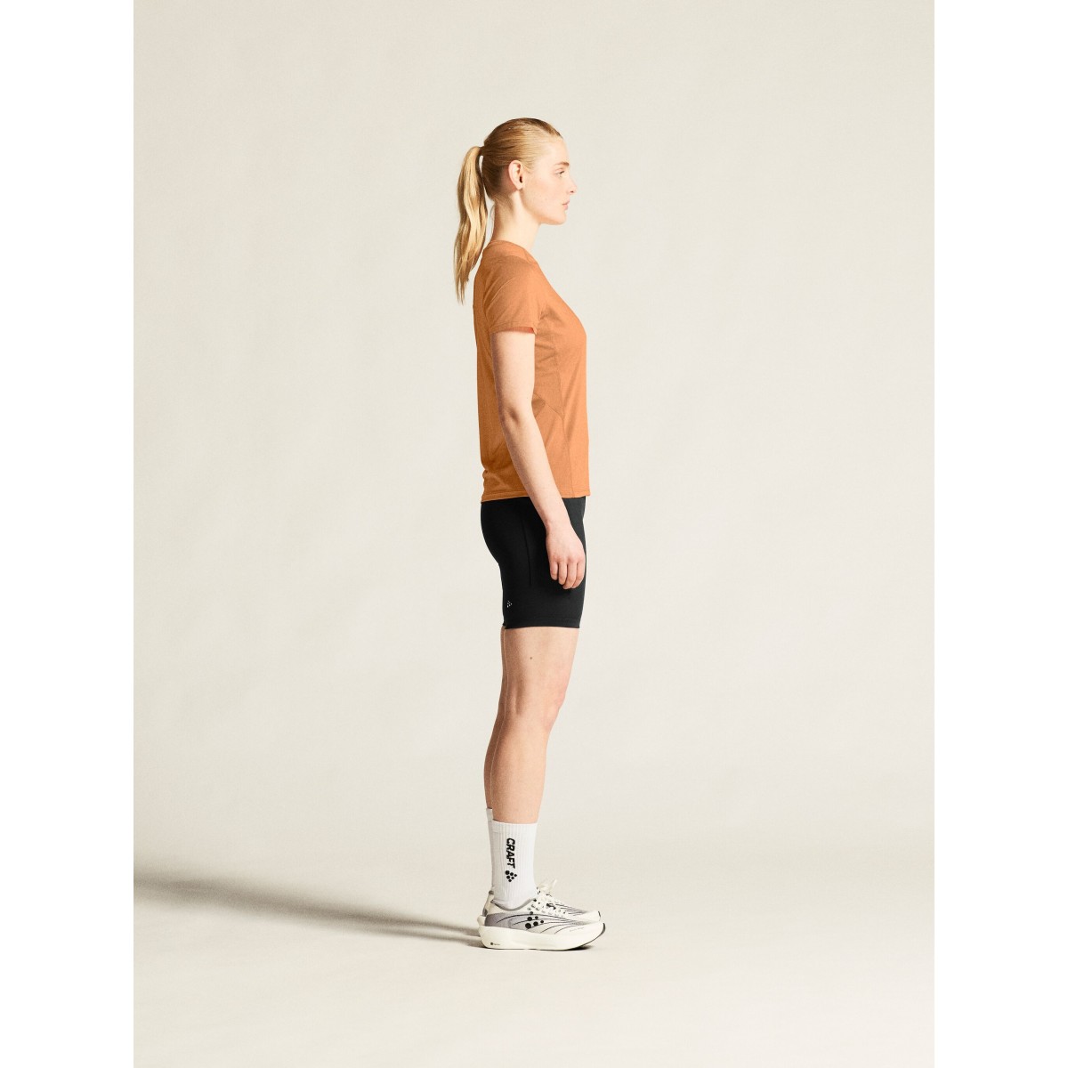 Adv essence ss tee 2 w