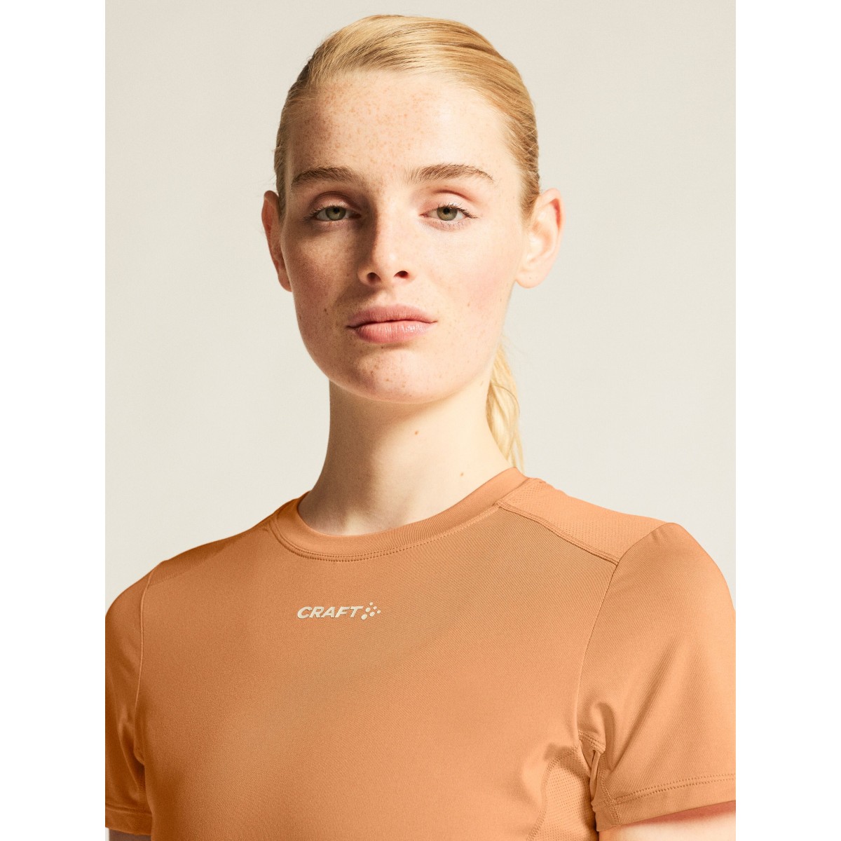 Adv essence ss tee 2 w