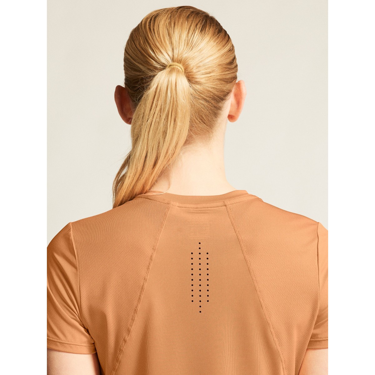 Adv essence ss tee 2 w