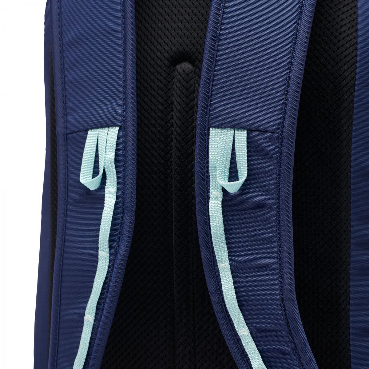 Vaya 18L Backpack - Cada Dia