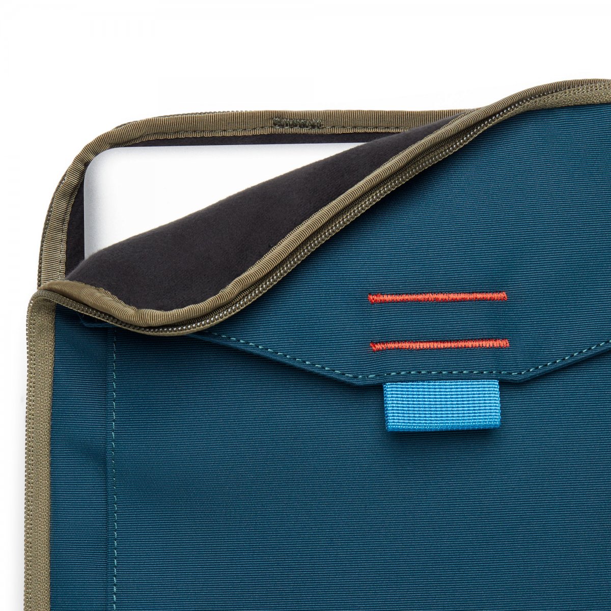 16' Laptop Sleeve - Cada Dia