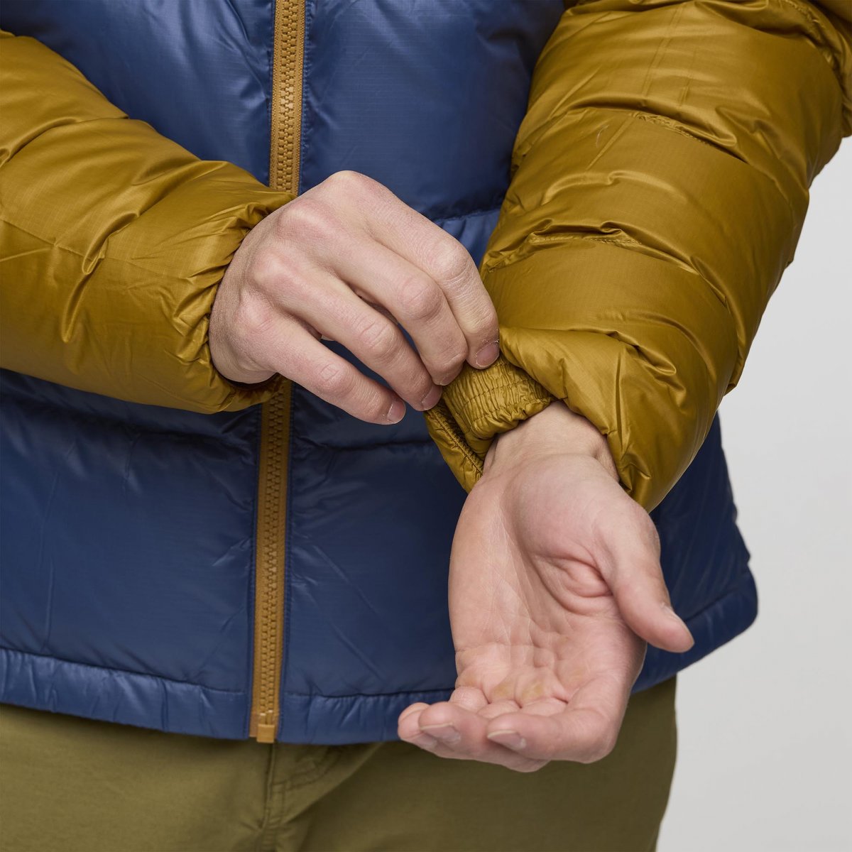 Fuego Max Down Hooded Jacket M