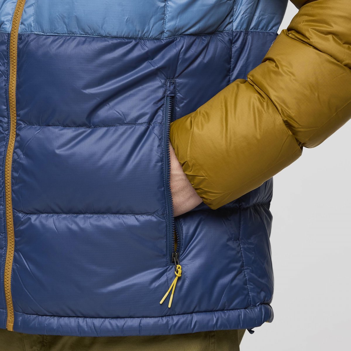 Fuego Max Down Hooded Jacket M