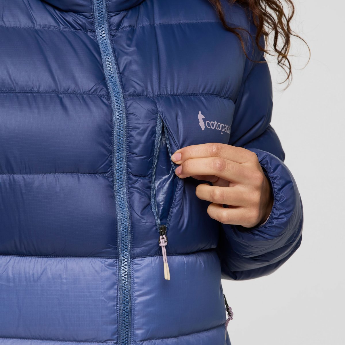 Fuego Max Down Hooded Jacket W