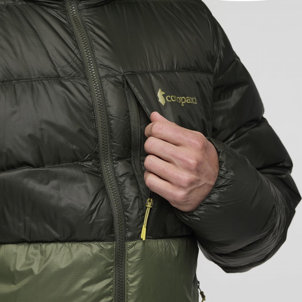 Fuego Max Down Hooded Jacket M