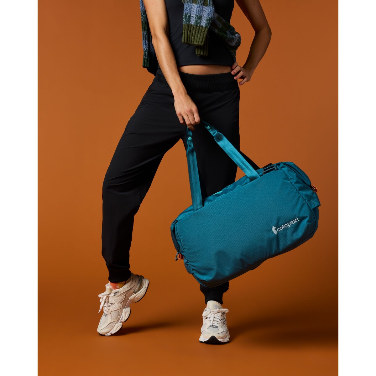 Viaje 35l travel duffel