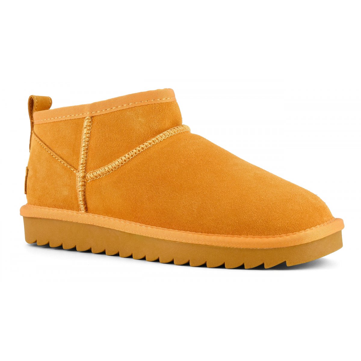 Bottines basses en cuir suédé