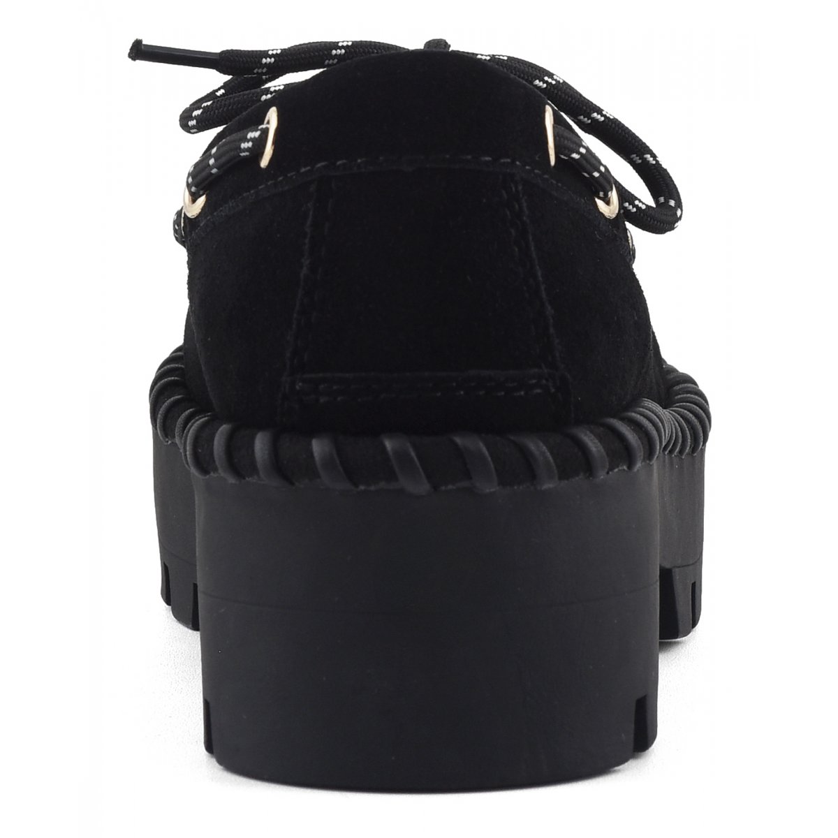 Chaussure bateau en daim