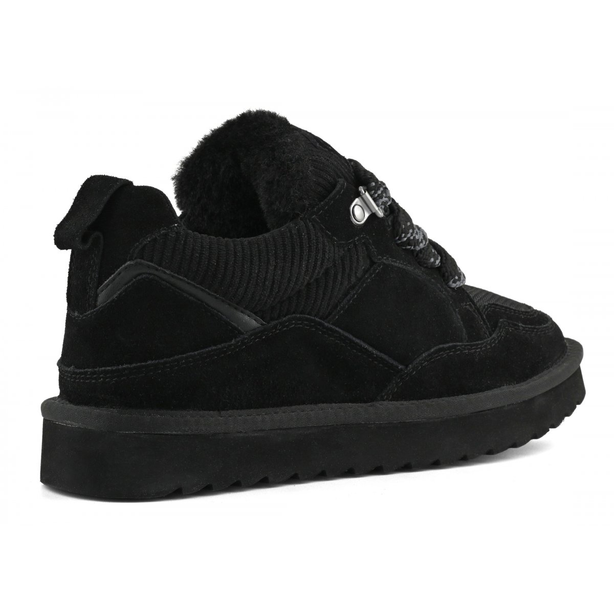 Baskets en daim avec maxi lacets