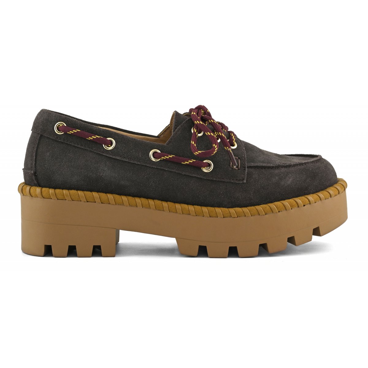 Chaussure bateau en daim