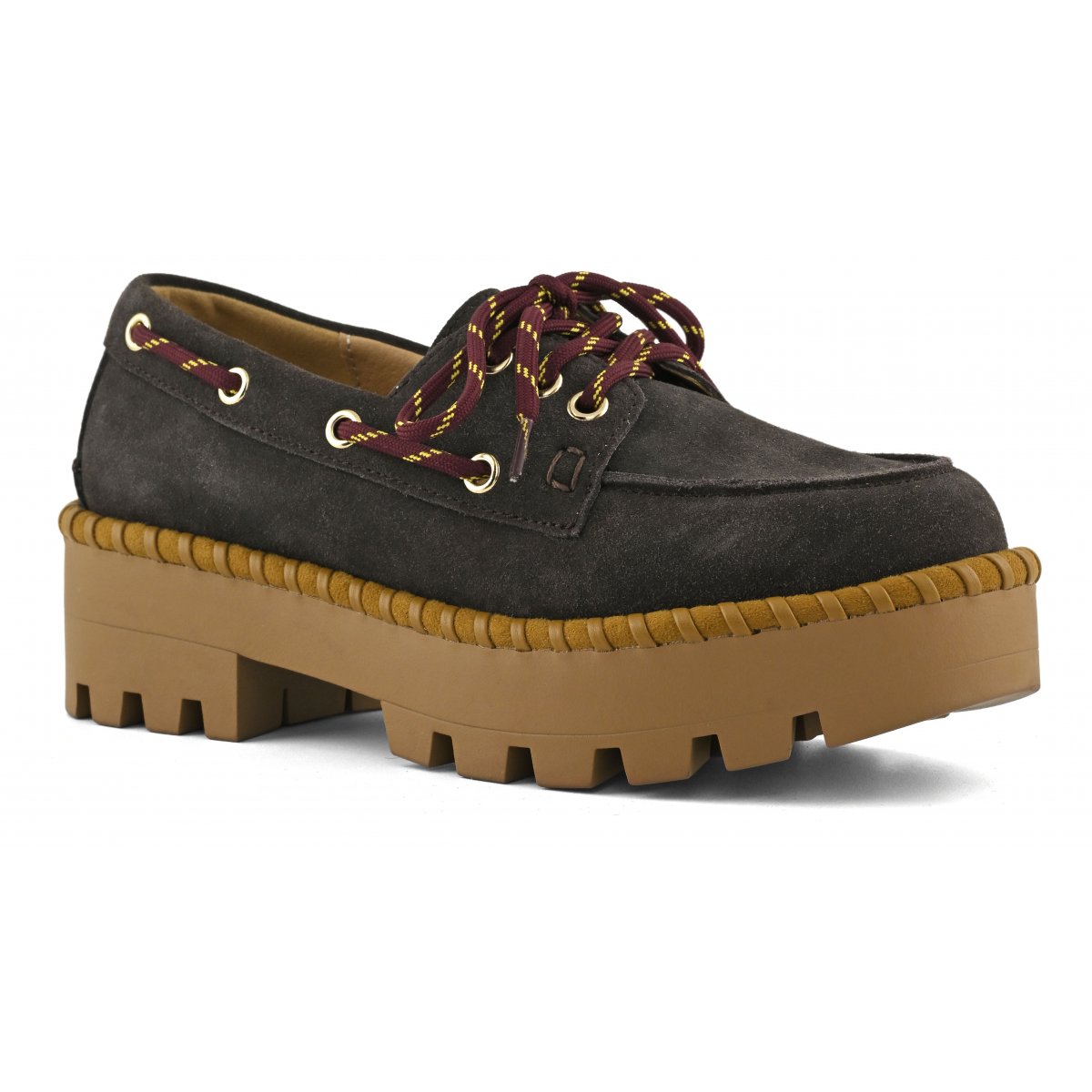 Chaussure bateau en daim