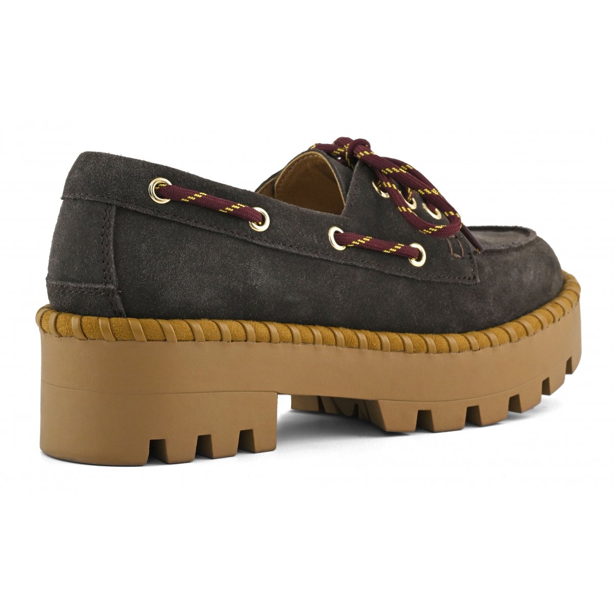 Chaussure bateau en daim