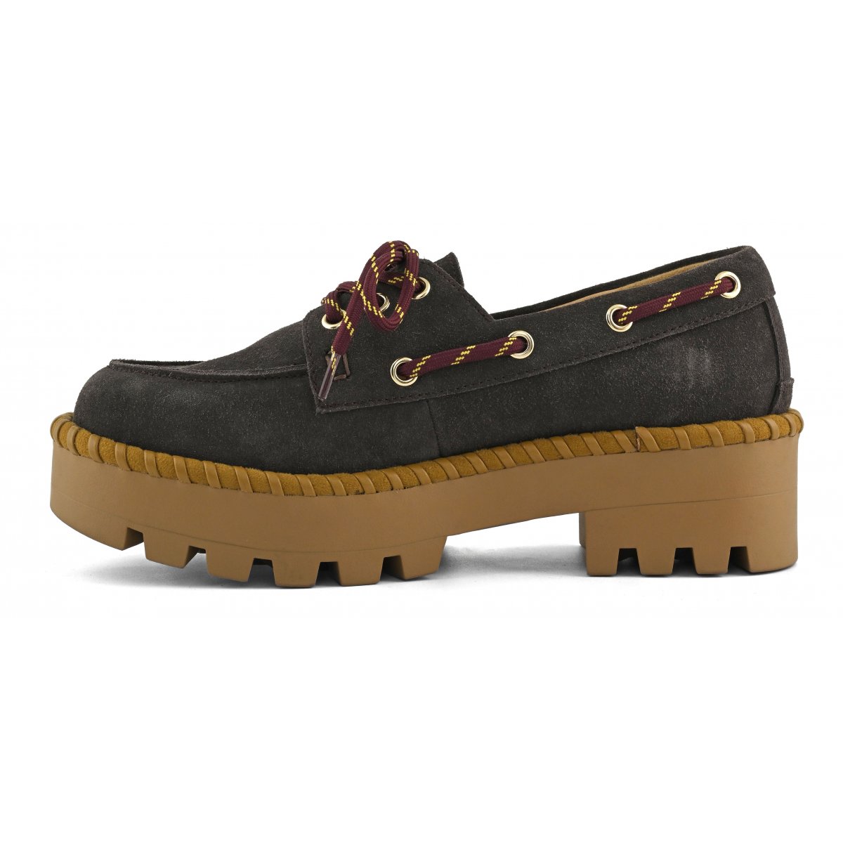 Chaussure bateau en daim