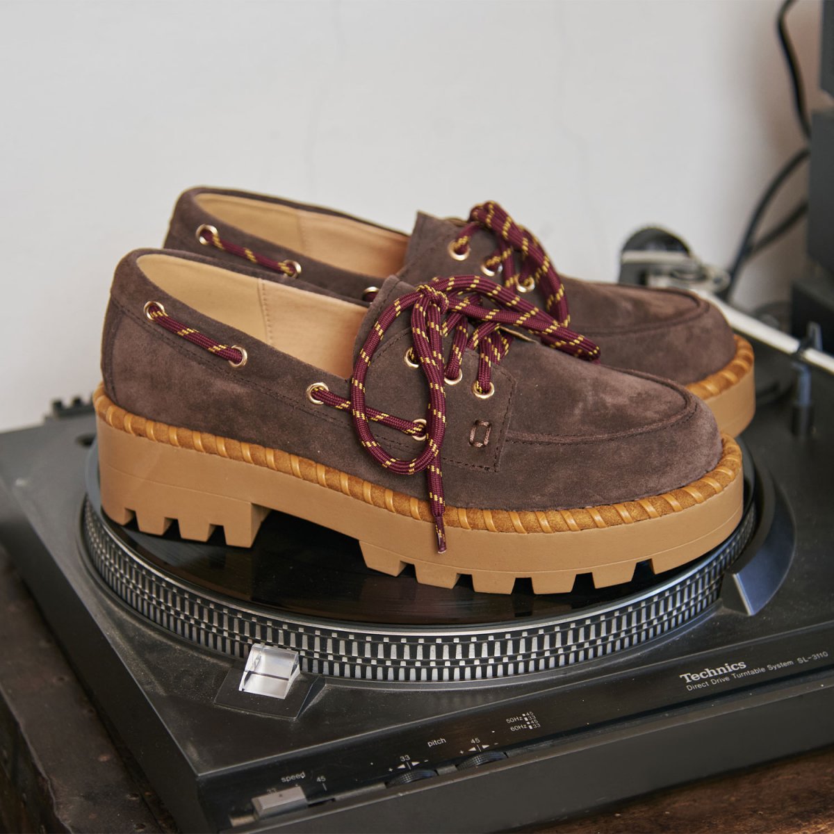 Chaussure bateau en daim