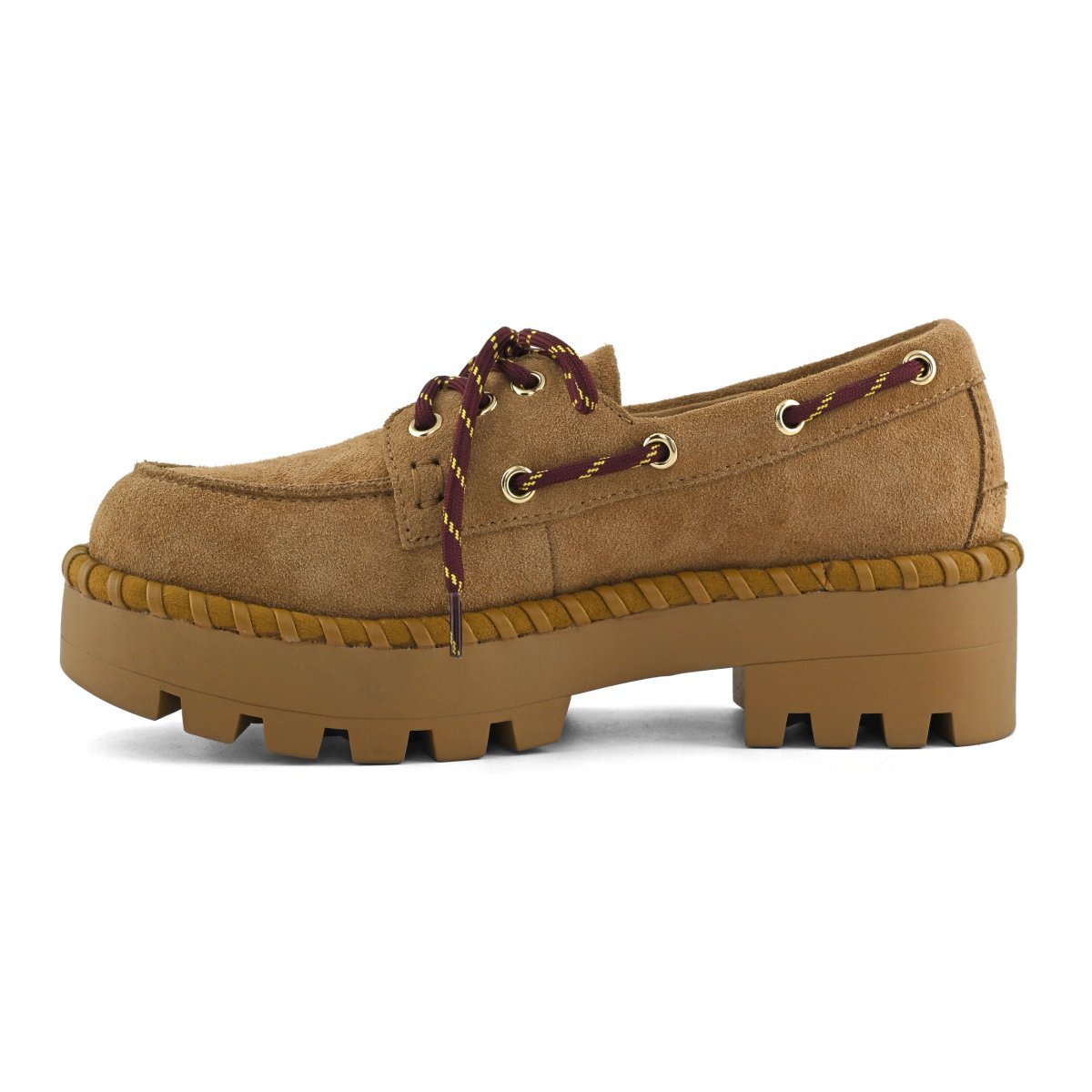 Chaussure bateau en daim