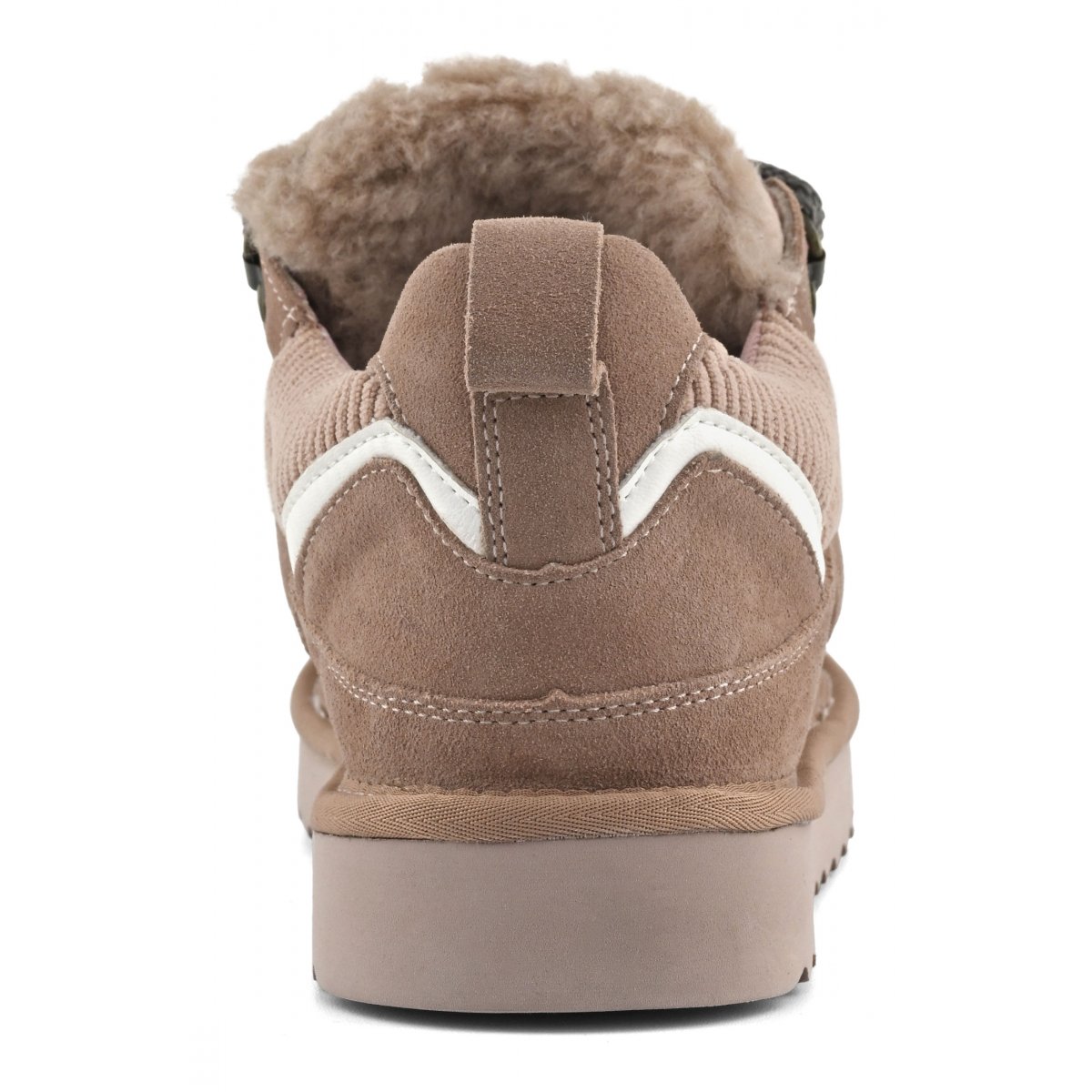Baskets en daim avec maxi lacets