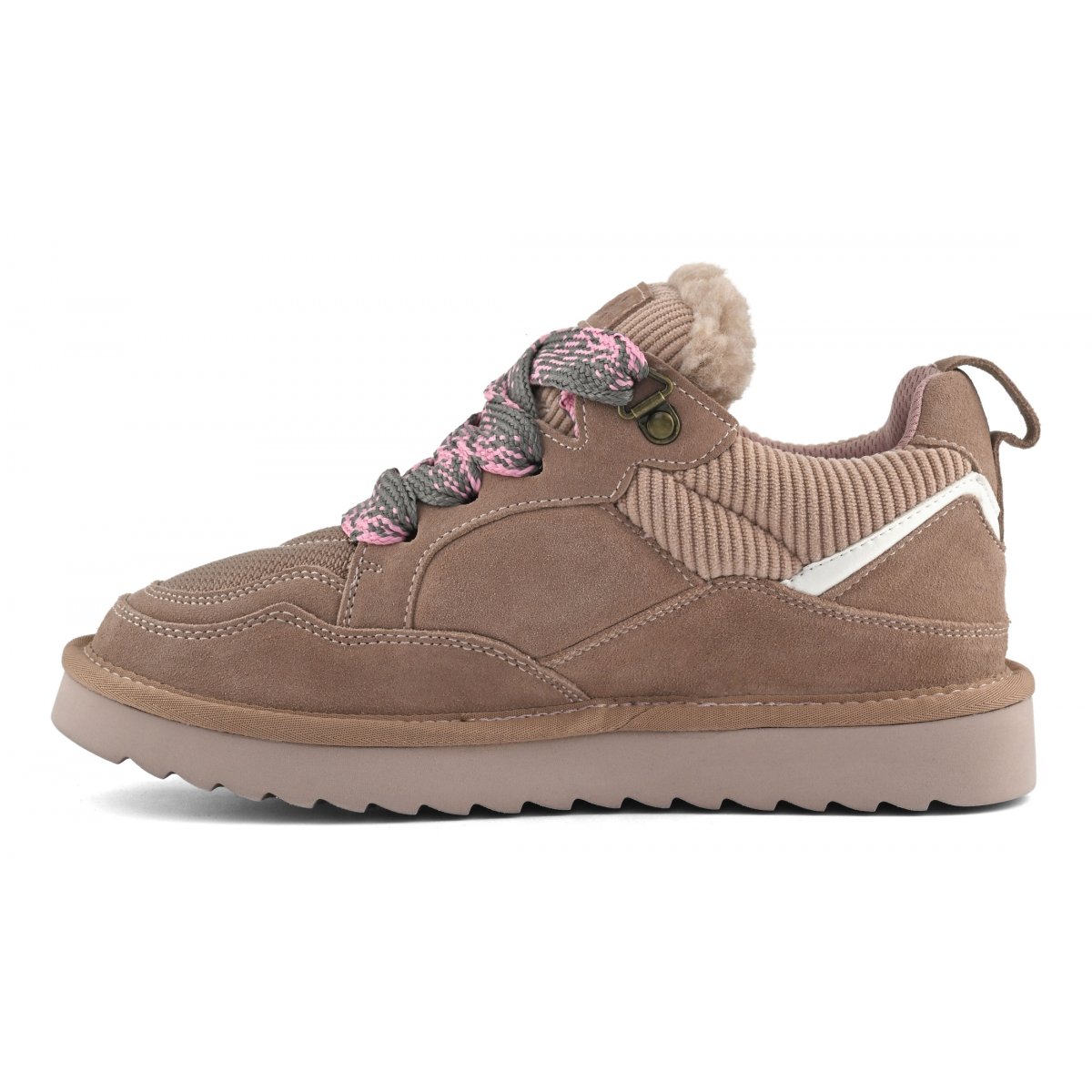 Baskets en daim avec maxi lacets