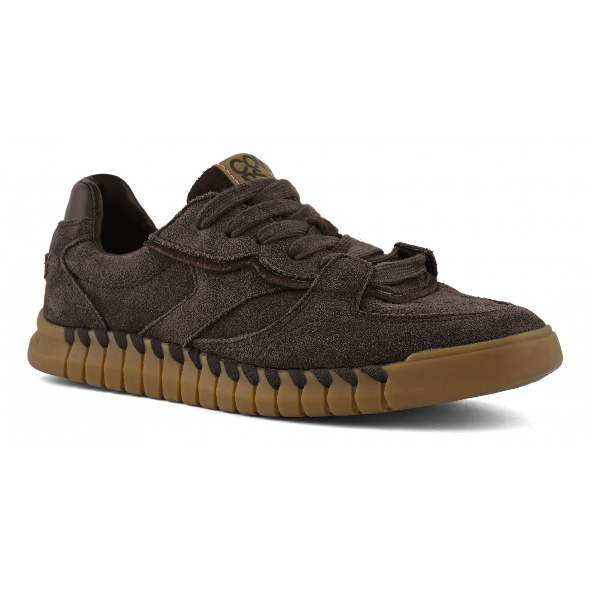 Baskets en daim