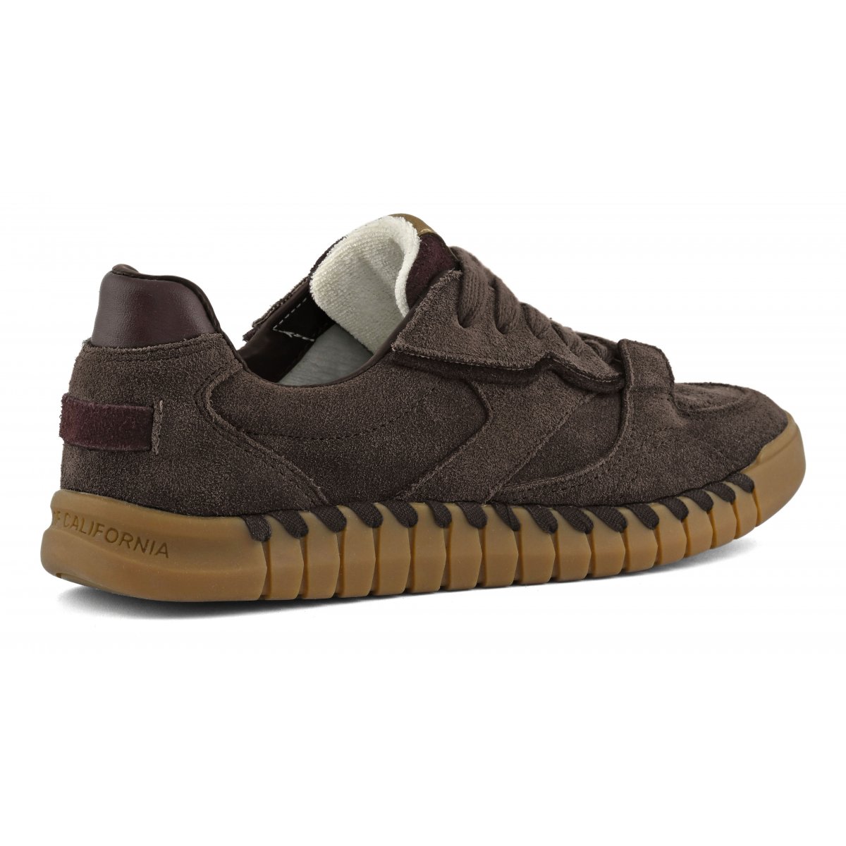 Baskets en daim