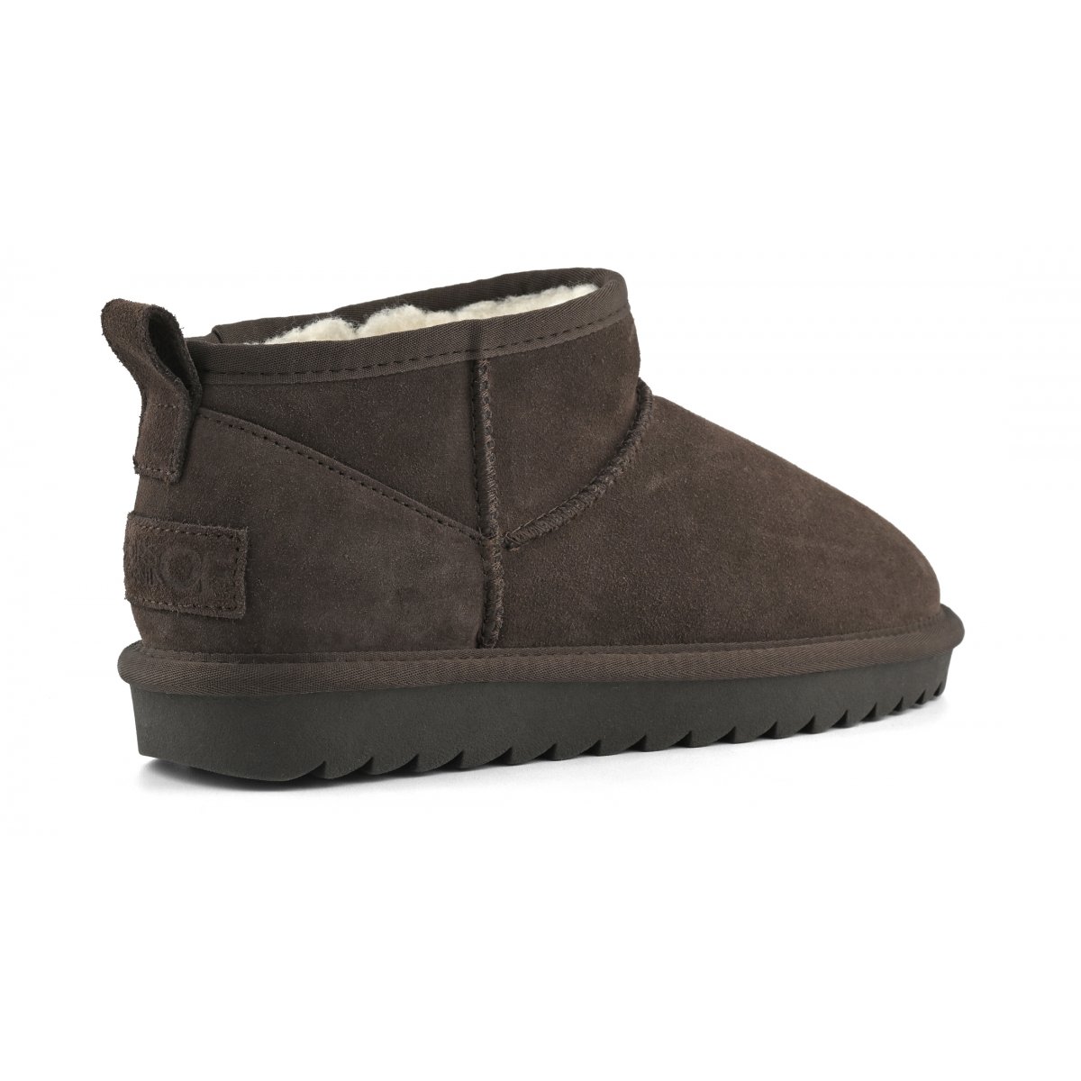 Bottines basses en cuir suédé