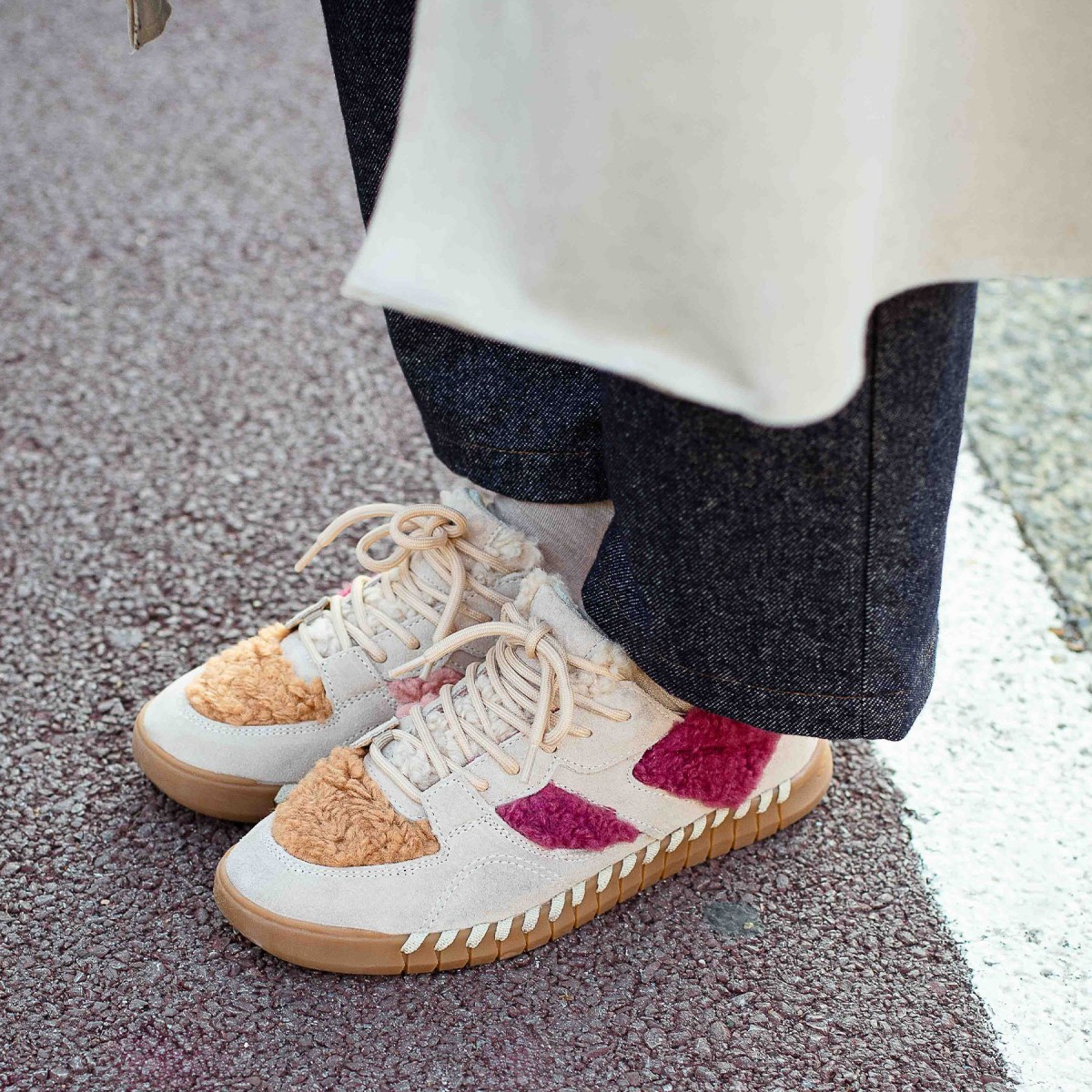 Baskets en daim et fourrure teddy