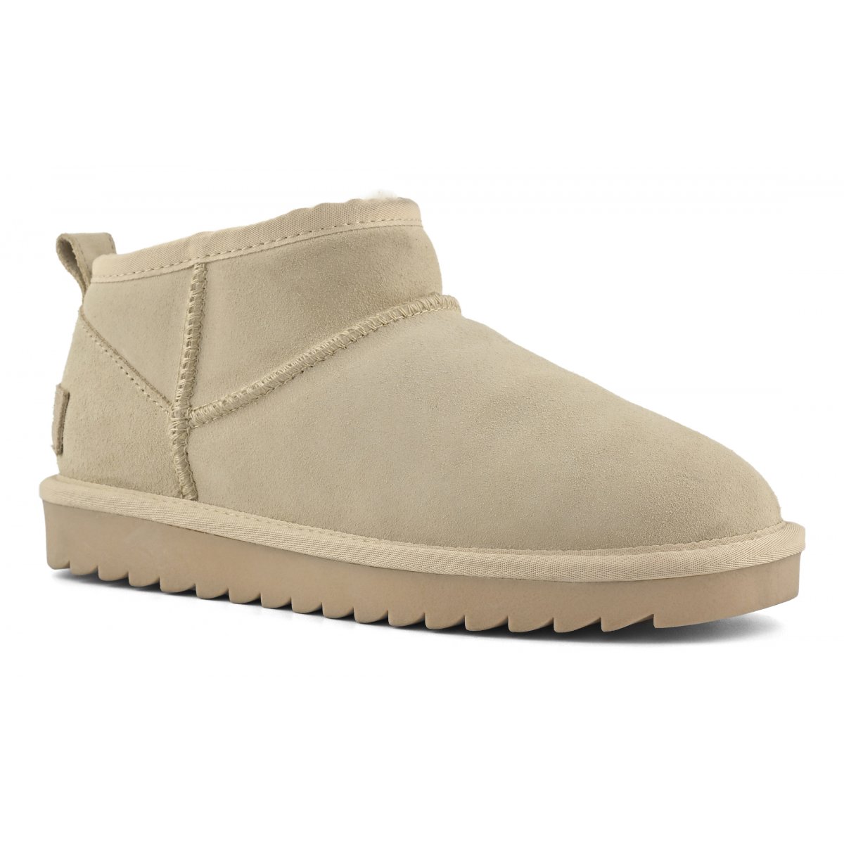 Botte courte en peau de mouton et daim