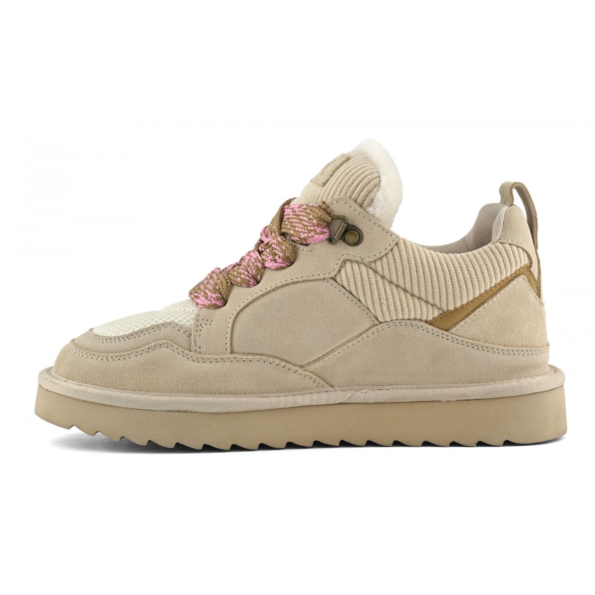 Baskets en daim avec maxi lacets