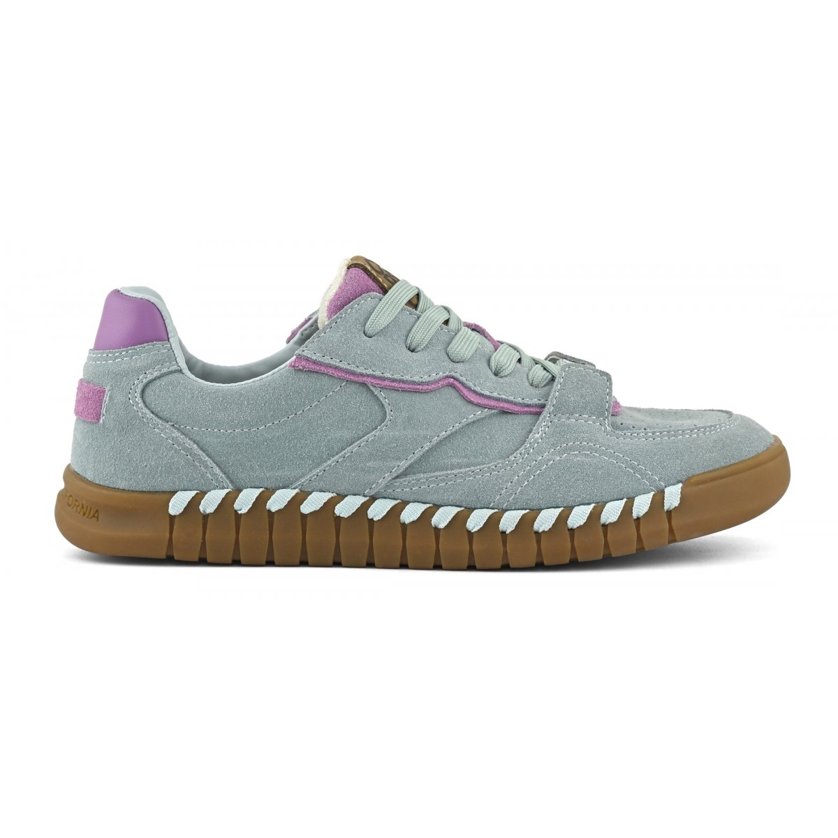Baskets en daim