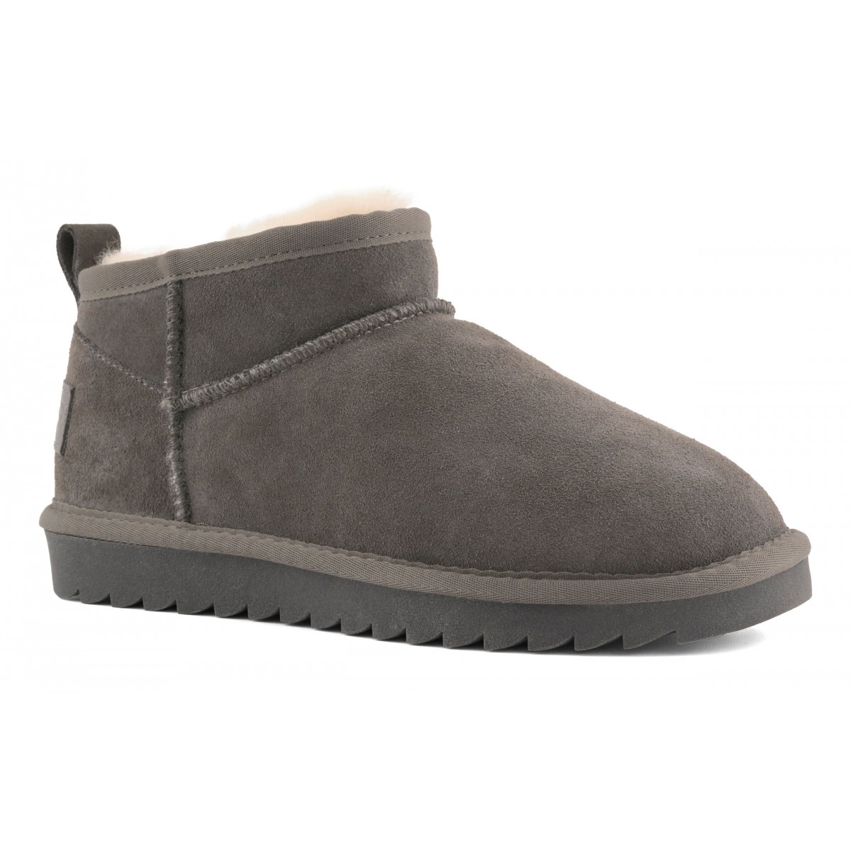 Botte courte en peau de mouton et daim