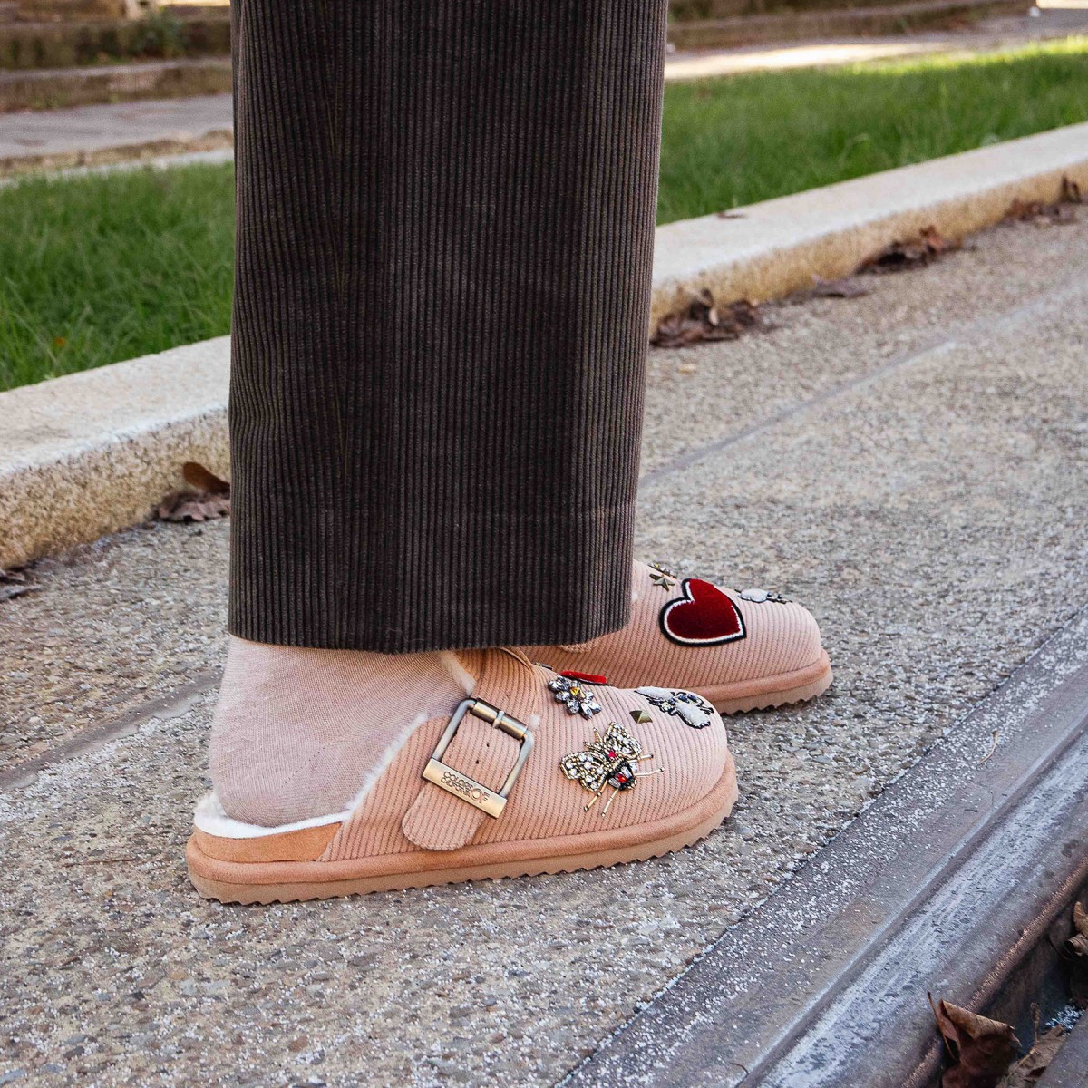 Sabot en velours côtelé avec patch