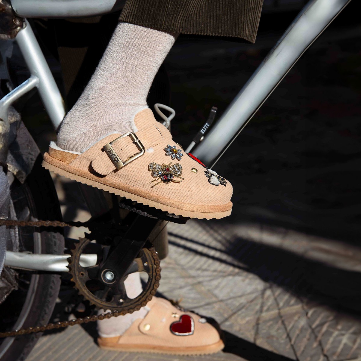 Sabot en velours côtelé avec patch