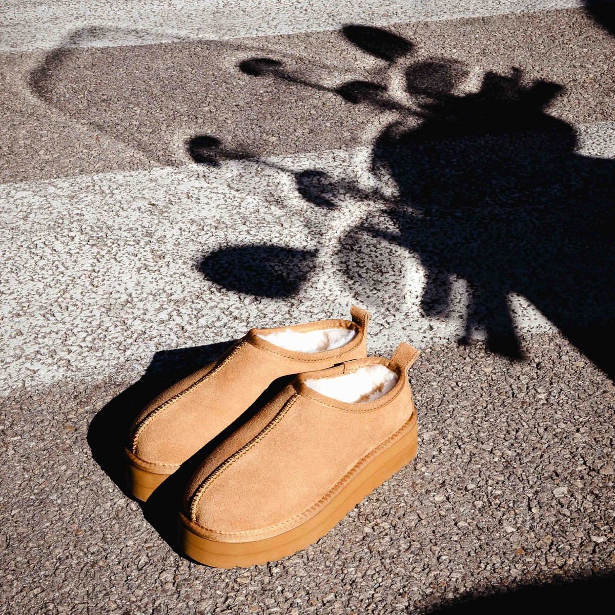 Sabots à plateforme en daim et peau de mouton