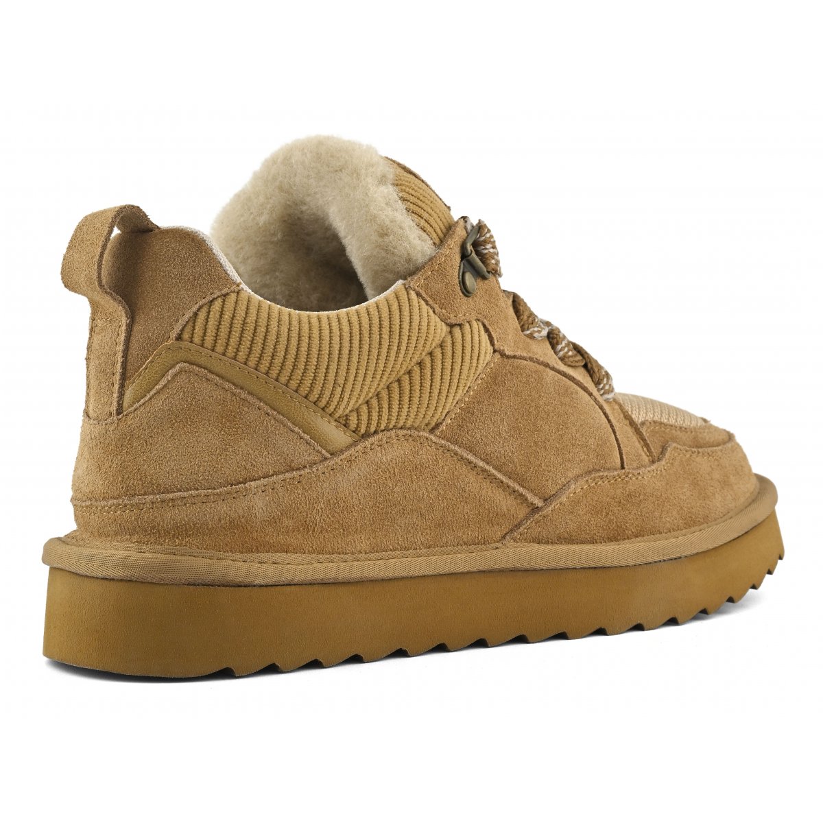 Baskets en daim avec maxi lacets