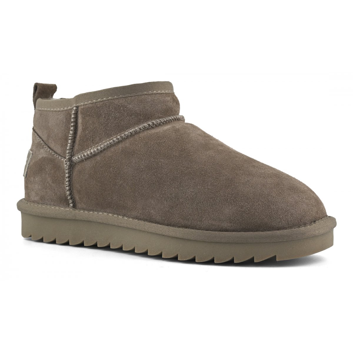 Botte courte en peau de mouton et daim