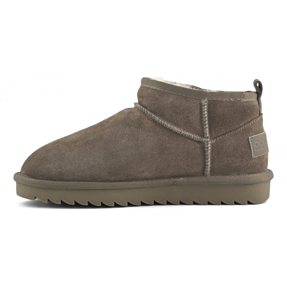 Botte courte en peau de mouton et daim